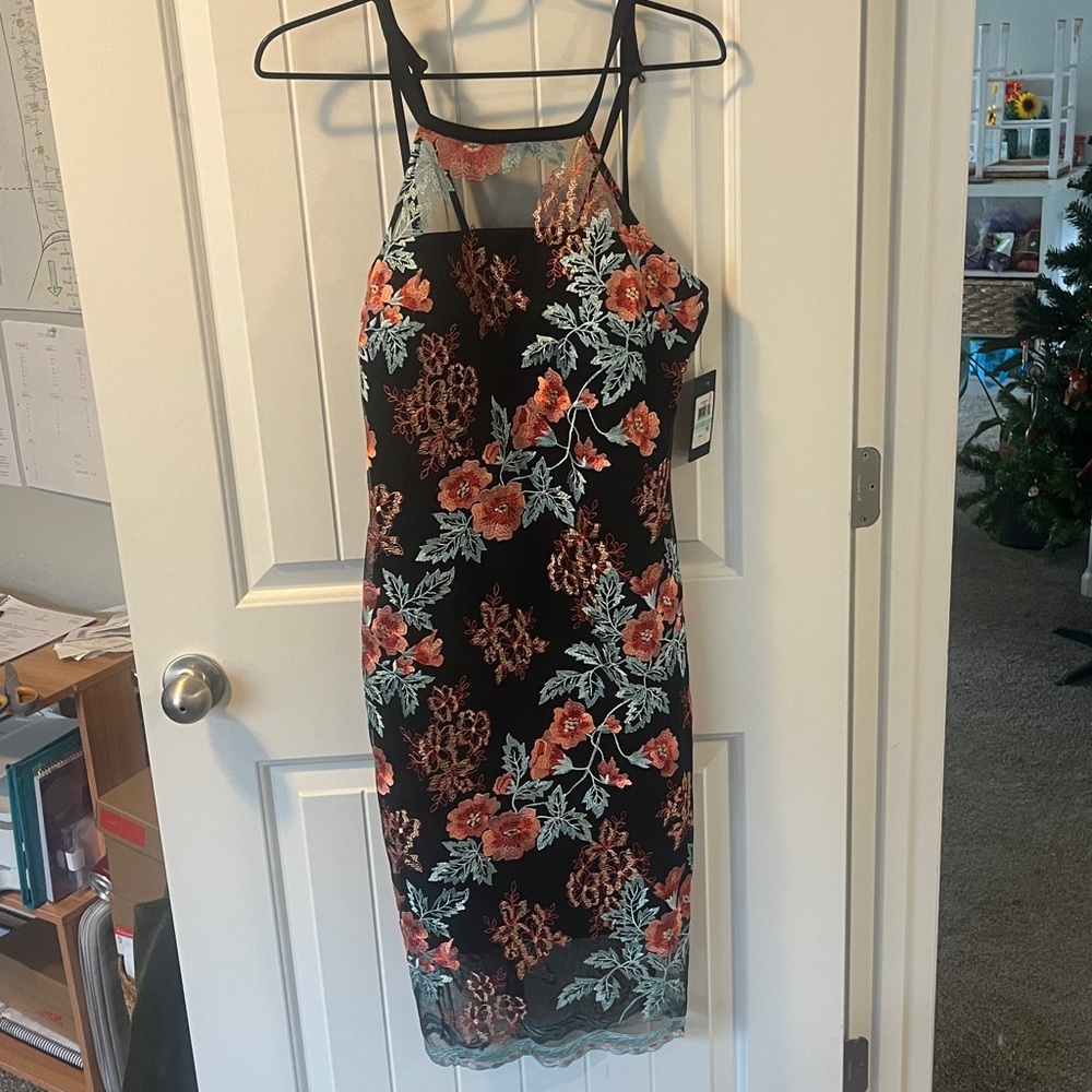 Guess Embroidered Mesh Cage Back Dress size 8
